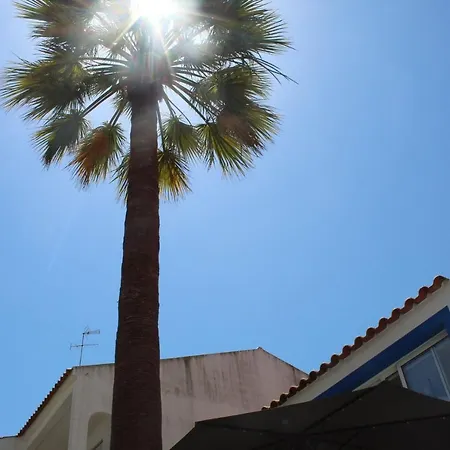 بيت للعطل Lovelystay - Casa Palmeira Azul *