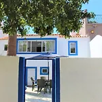 Lovelystay - Casa Palmeira Azul